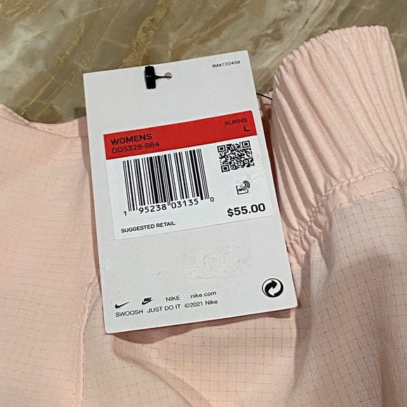 NEW🎉NIKE WOMENS ATHLETIC SHORTS IN BABY PINK - Picture 8 of 10